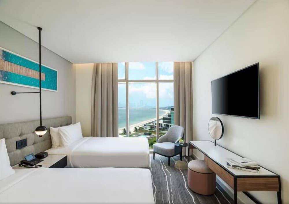 Th8 Palm Dubai Beach Resort, Vignette Collection by IHG — Hotel rooms in Dubai
