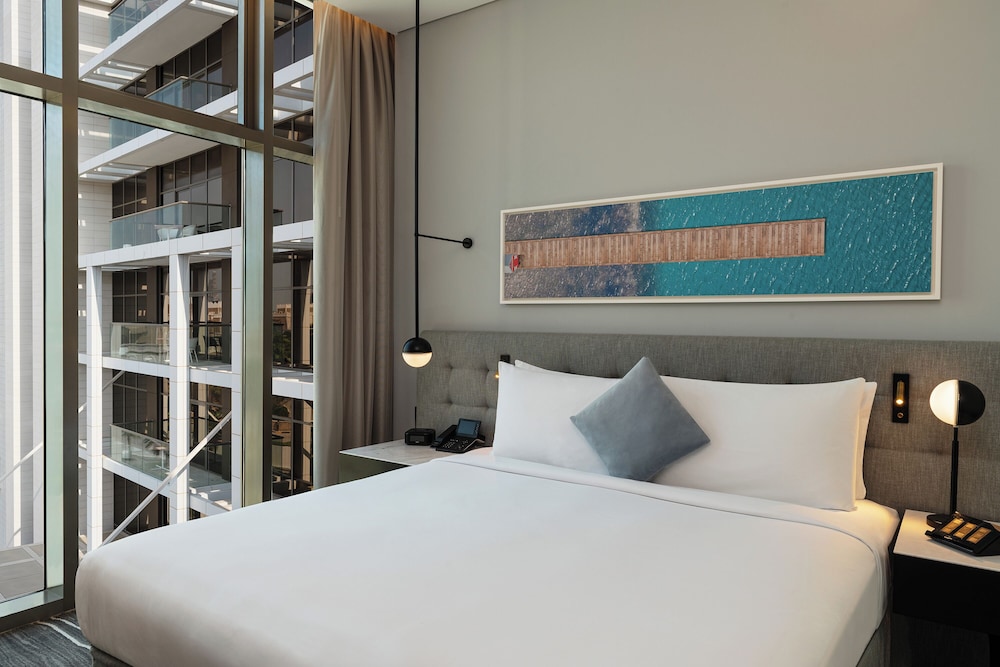 Th8 Palm Dubai Beach Resort, Vignette Collection by IHG — Hotel rooms in Dubai