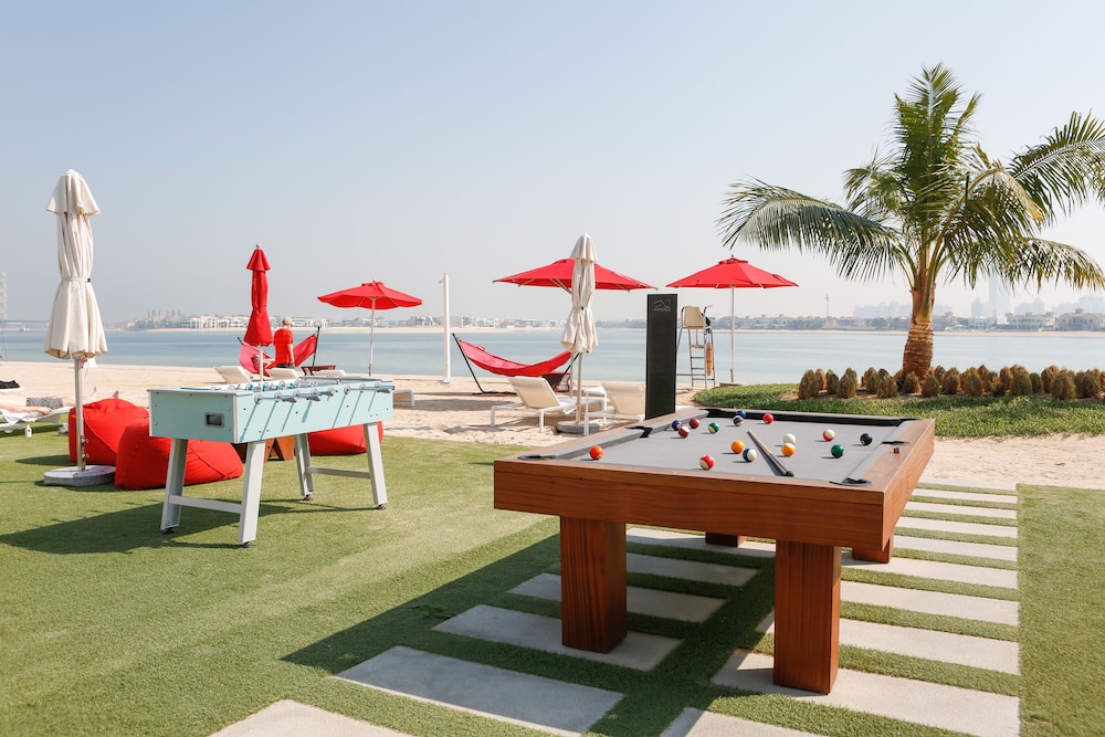 Th8 Palm Dubai Beach Resort, Vignette Collection by IHG — Sports & recreation in Dubai