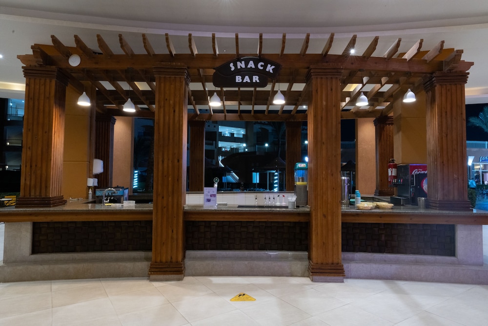 Parrotel Lagoon Waterpark Resort — Restaurant & bars in Sharm El Sheikh, Red Sea