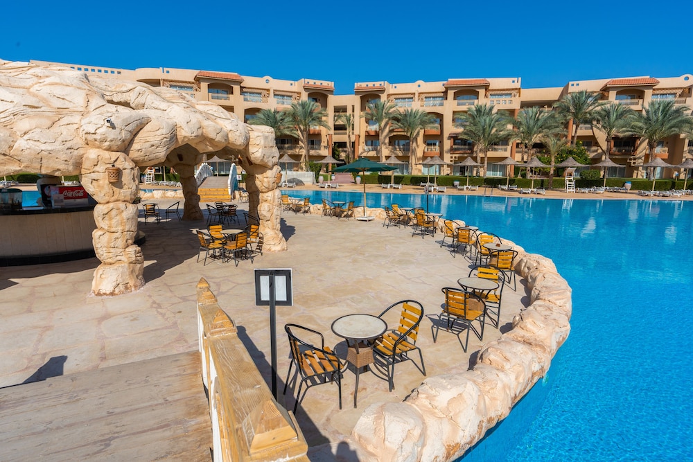 Parrotel Lagoon Waterpark Resort — Swimming pool in Sharm El Sheikh, Red Sea
