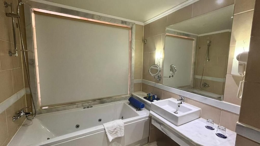 Parrotel Lagoon Waterpark Resort — Hotel rooms in Sharm El Sheikh, Red Sea