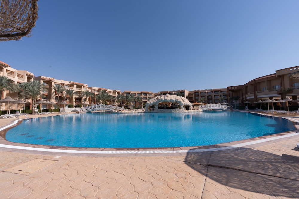 Parrotel Lagoon Waterpark Resort — Swimming pool in Sharm El Sheikh, Red Sea