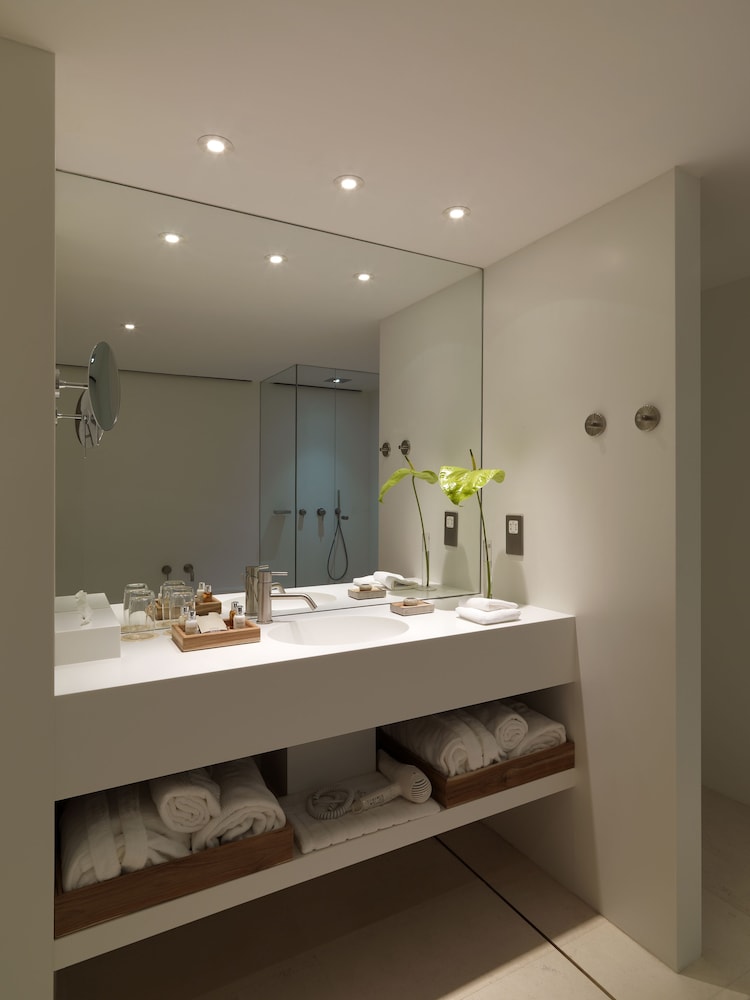 Sense Hotel Sofia, a Member of Design Hotels — Hotel rooms in Sofia, Sofia (province)