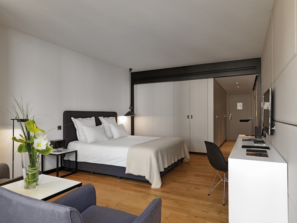 Sense Hotel Sofia, a Member of Design Hotels — Hotel rooms in Sofia, Sofia (province)