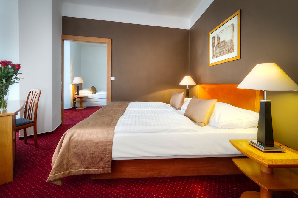 Hotel Harmony — Hotel rooms in Prague, Prague