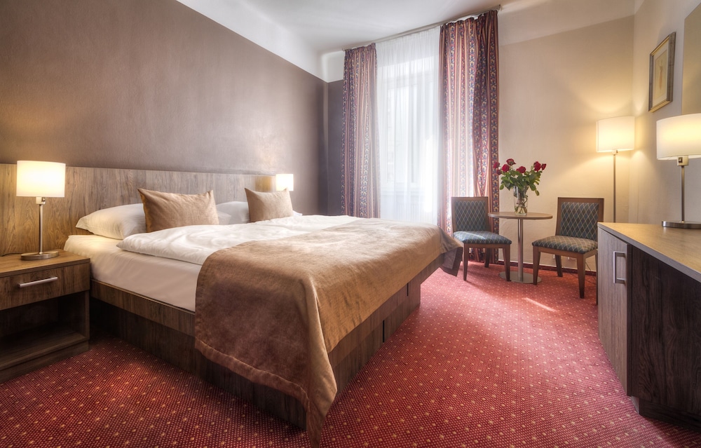 Hotel Harmony — Hotel rooms in Prague, Prague