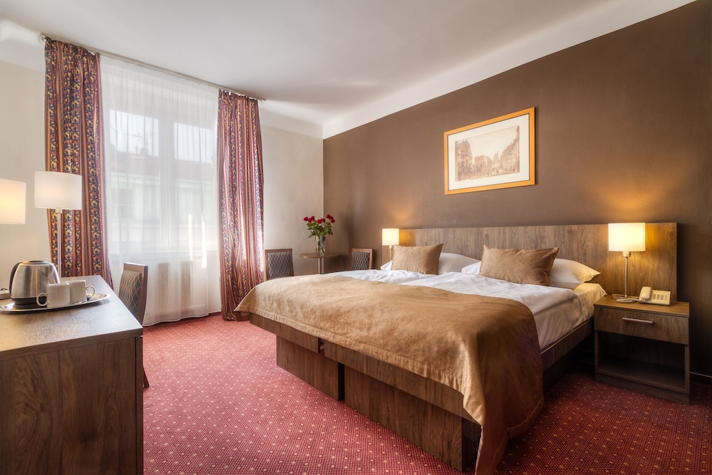 Hotel Harmony — Hotel rooms in Prague, Prague