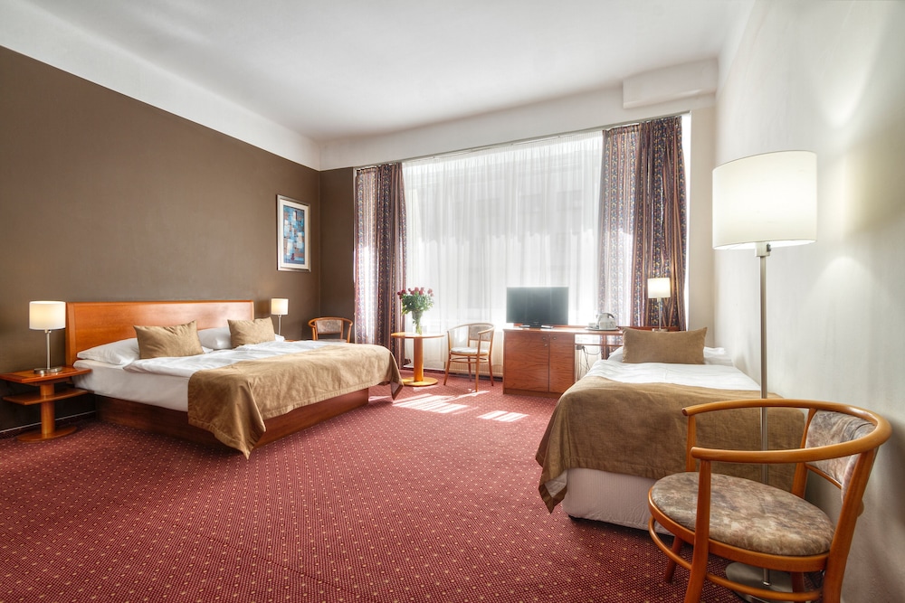 Hotel Harmony — Hotel rooms in Prague, Prague