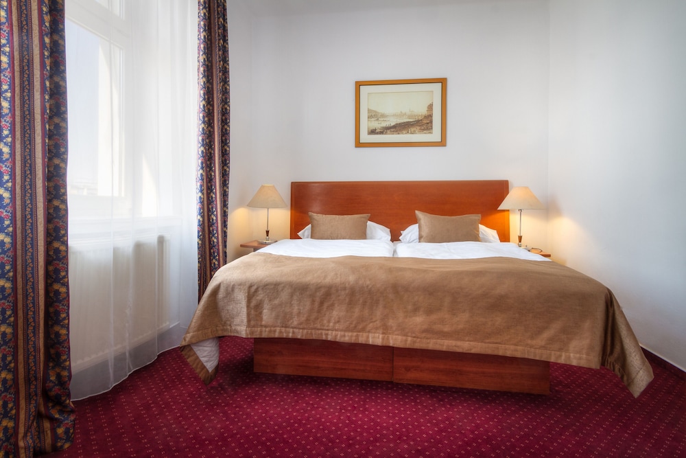 Hotel Harmony — Hotel rooms in Prague, Prague