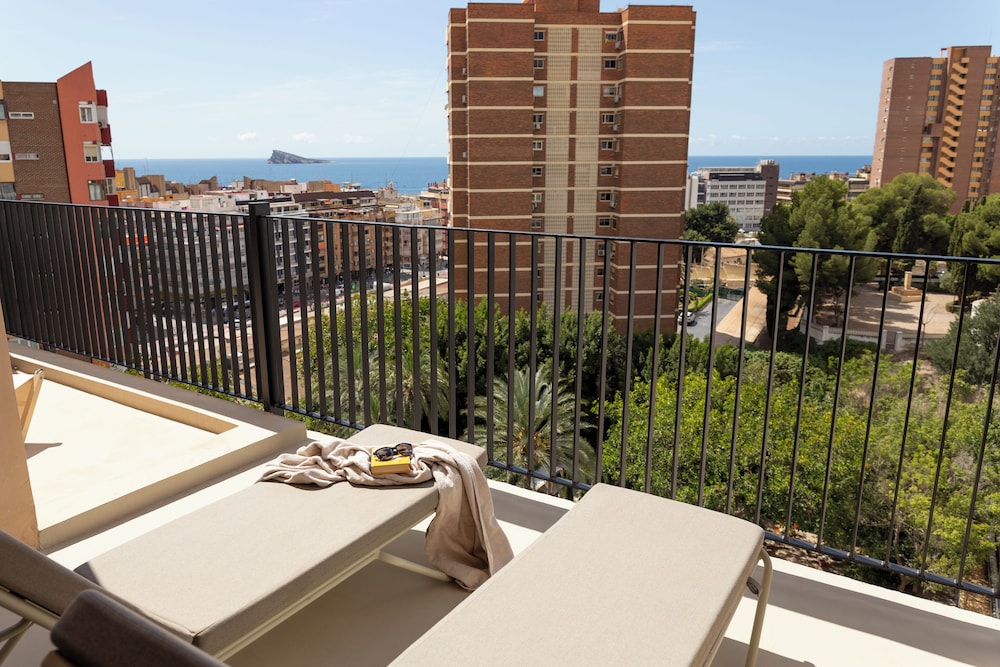 Mercure Benidorm — Hotel building in Benidorm, Valencian Community