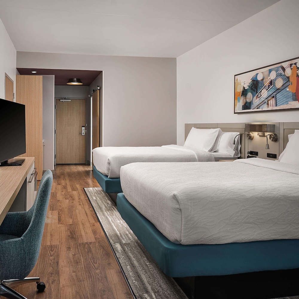 Hilton Garden Inn Grapevine at Silverlake Crossing — Hotel rooms in Grapevine, Texas