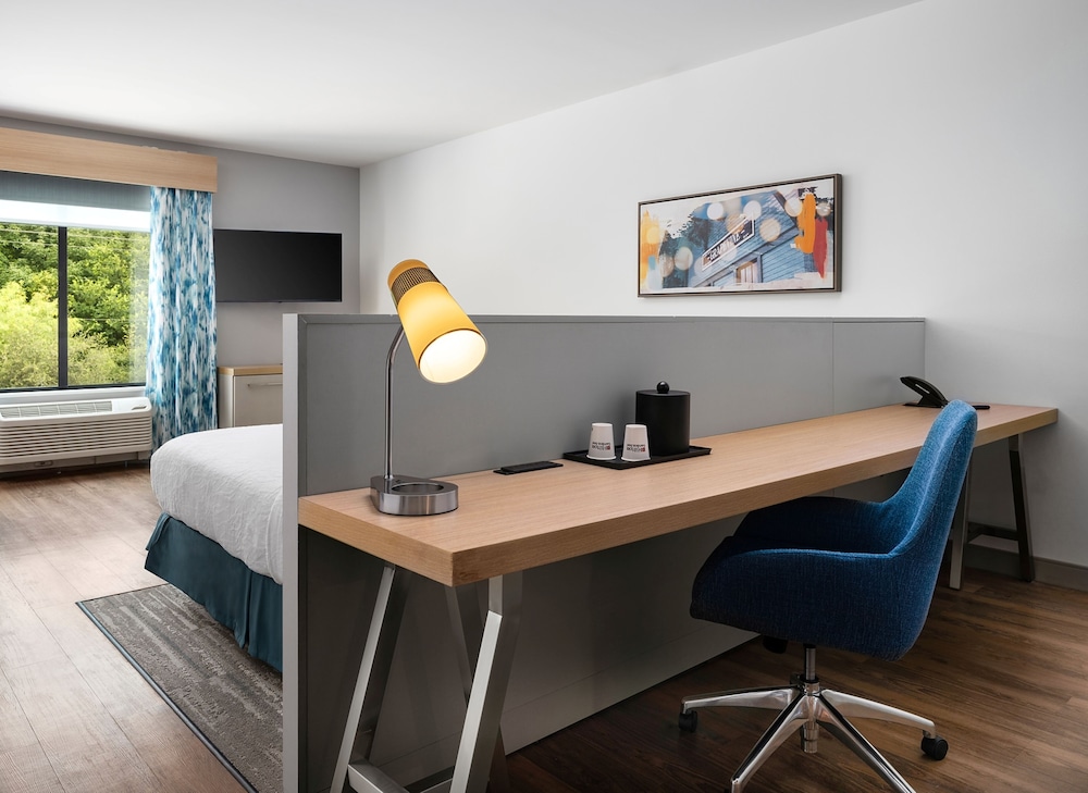 Hilton Garden Inn Grapevine at Silverlake Crossing — Hotel rooms in Grapevine, Texas