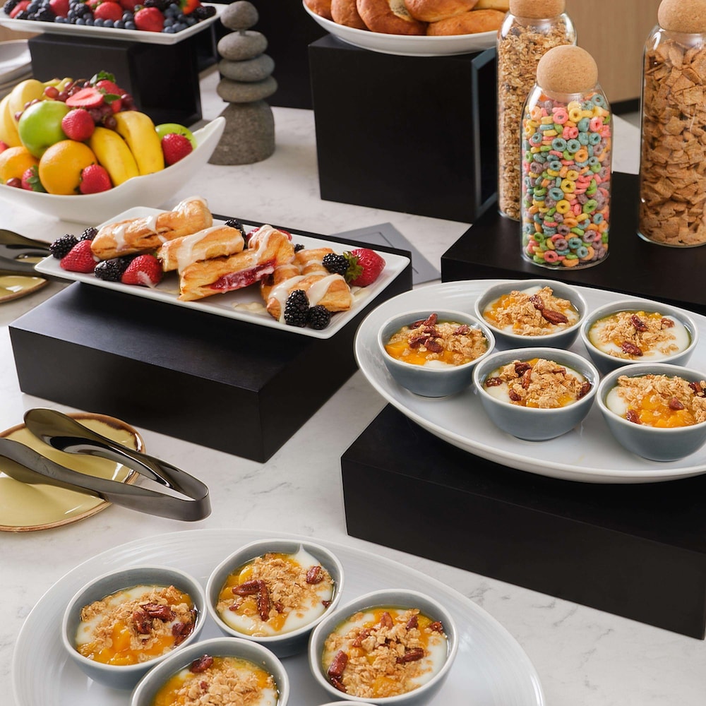 Hilton Garden Inn Grapevine at Silverlake Crossing — Restaurant & bars in Grapevine, Texas