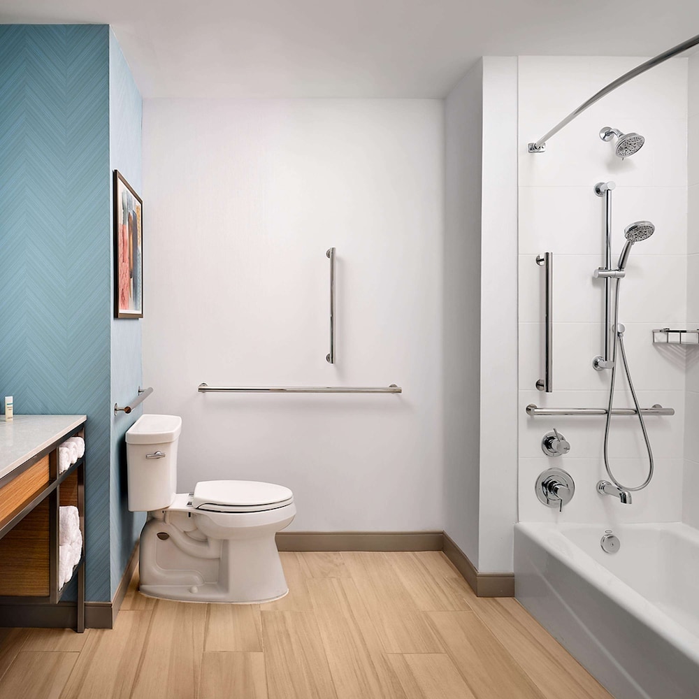 Hilton Garden Inn Grapevine at Silverlake Crossing — Hotel rooms in Grapevine, Texas