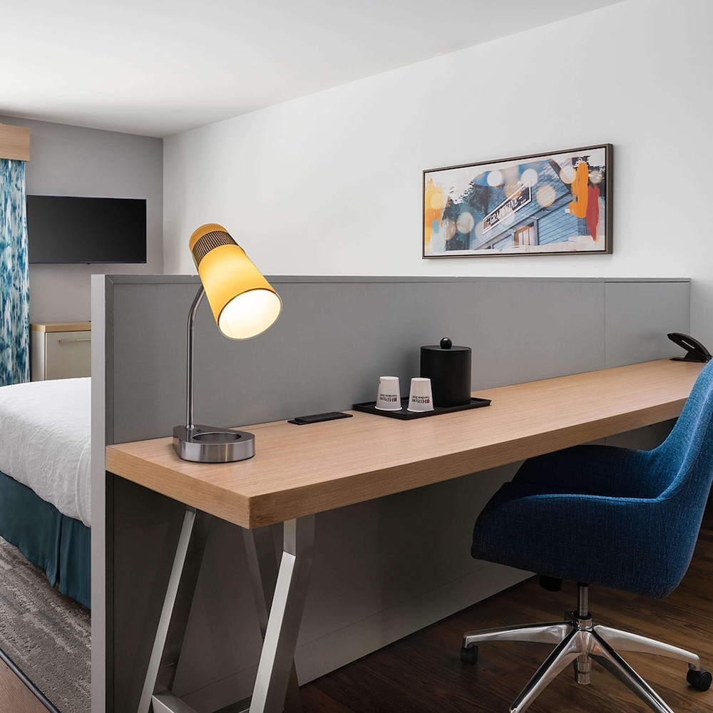 Hilton Garden Inn Grapevine at Silverlake Crossing — Hotel rooms in Grapevine, Texas