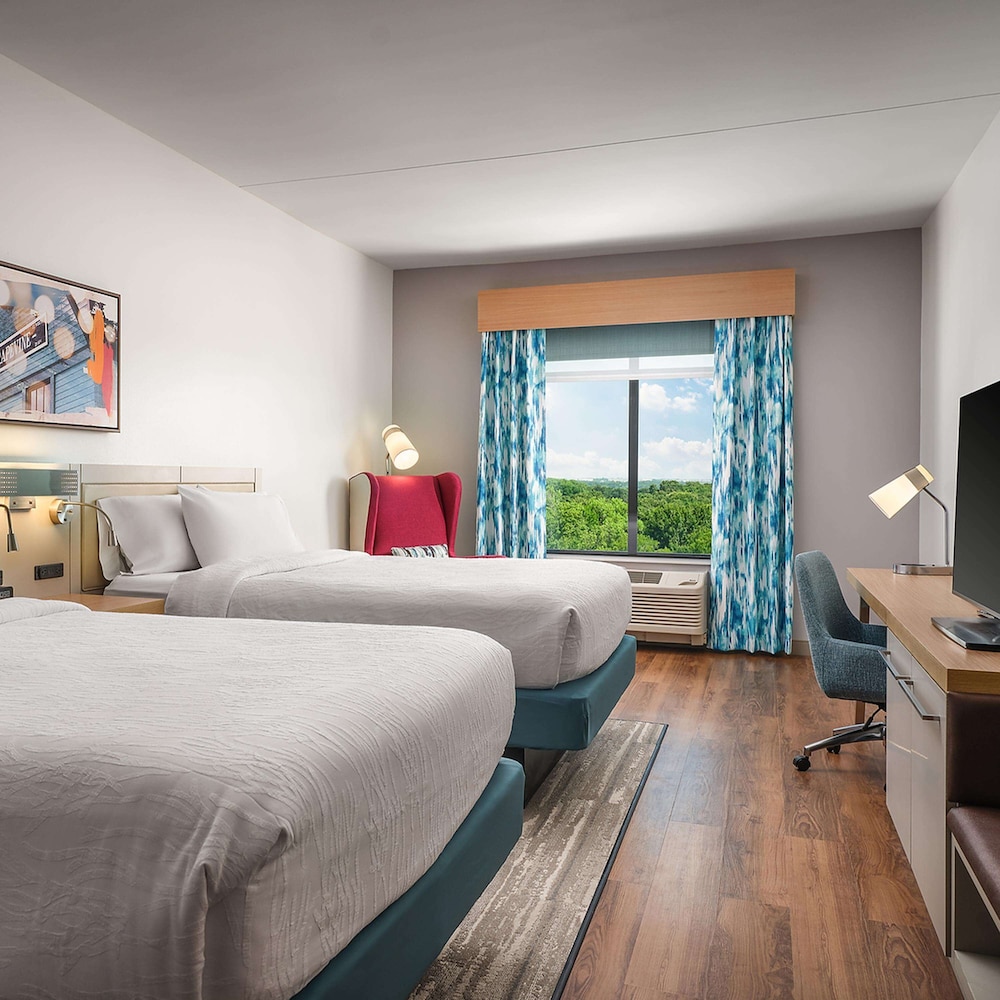 Hilton Garden Inn Grapevine at Silverlake Crossing — Hotel rooms in Grapevine, Texas