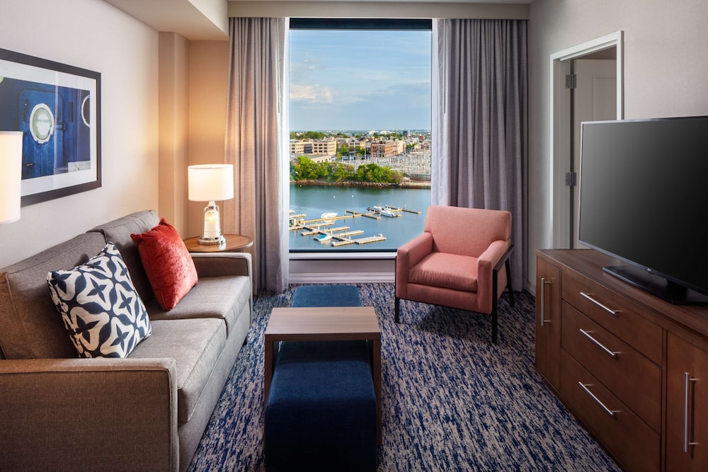 Homewood Suites by Hilton Boston Seaport District — Hotel rooms in Boston, Massachusetts
