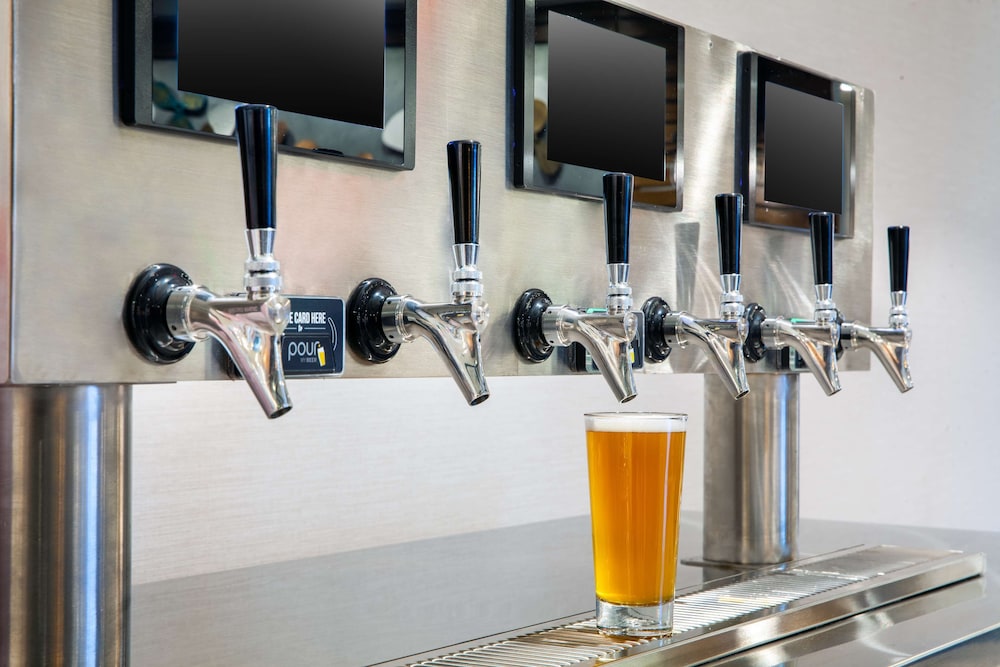 Homewood Suites by Hilton Boston Seaport District — Restaurant & bars in Boston, Massachusetts