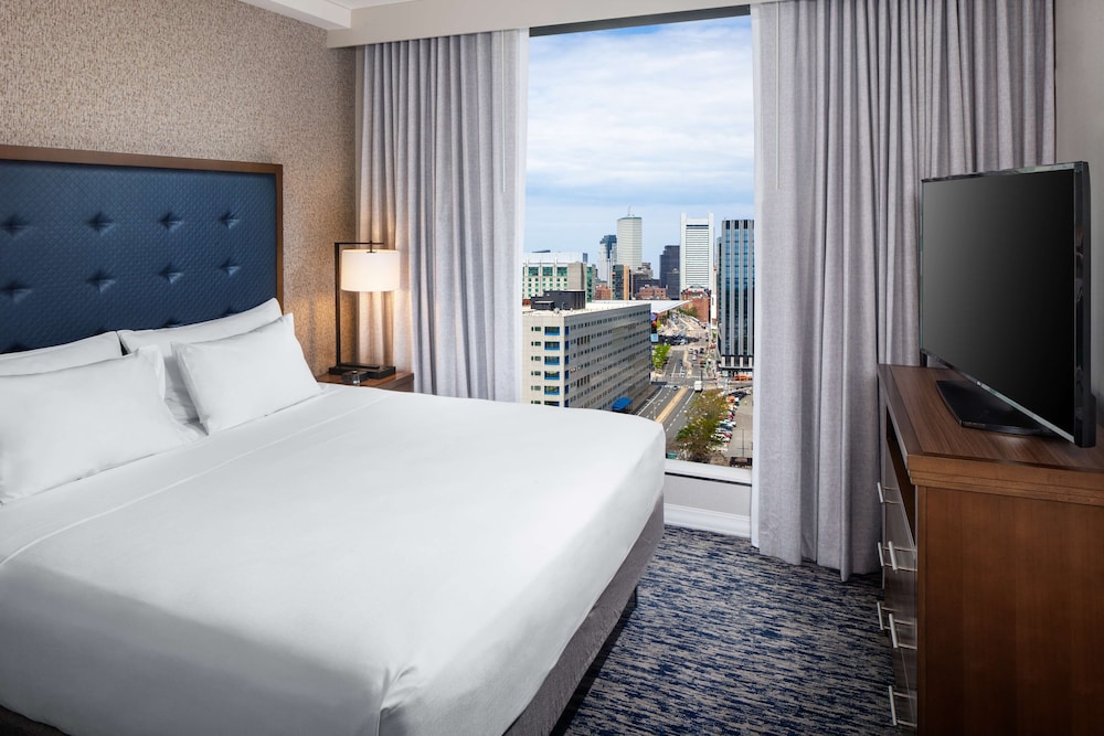 Homewood Suites by Hilton Boston Seaport District — Hotel rooms in Boston, Massachusetts