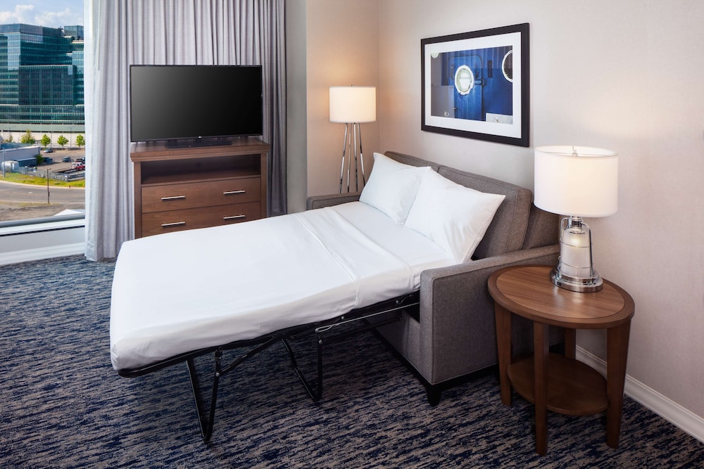 Homewood Suites by Hilton Boston Seaport District — Hotel rooms in Boston, Massachusetts