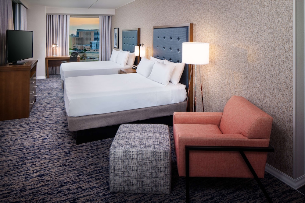 Homewood Suites by Hilton Boston Seaport District — Hotel rooms in Boston, Massachusetts