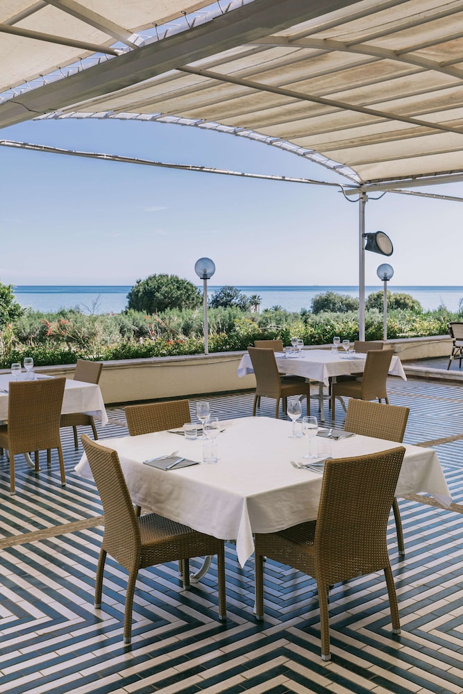MClub Alicudi — Restaurant & bars in Sciacca, Sicily