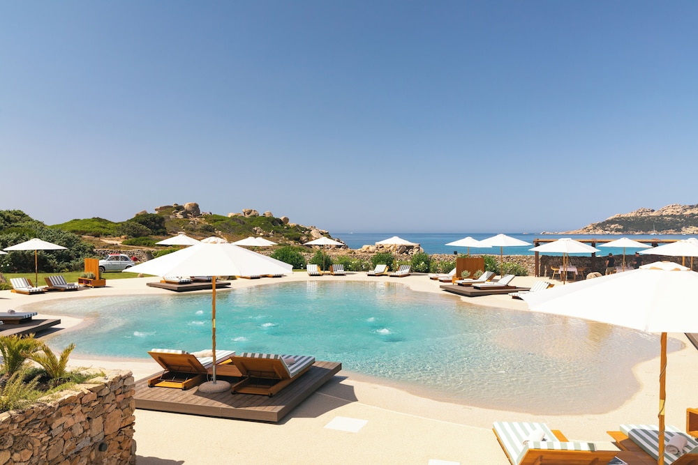 Mangia's Santa Teresa Sardinia, Curio Collection by Hilton — Swimming pool in Capo Testa, Sardinia