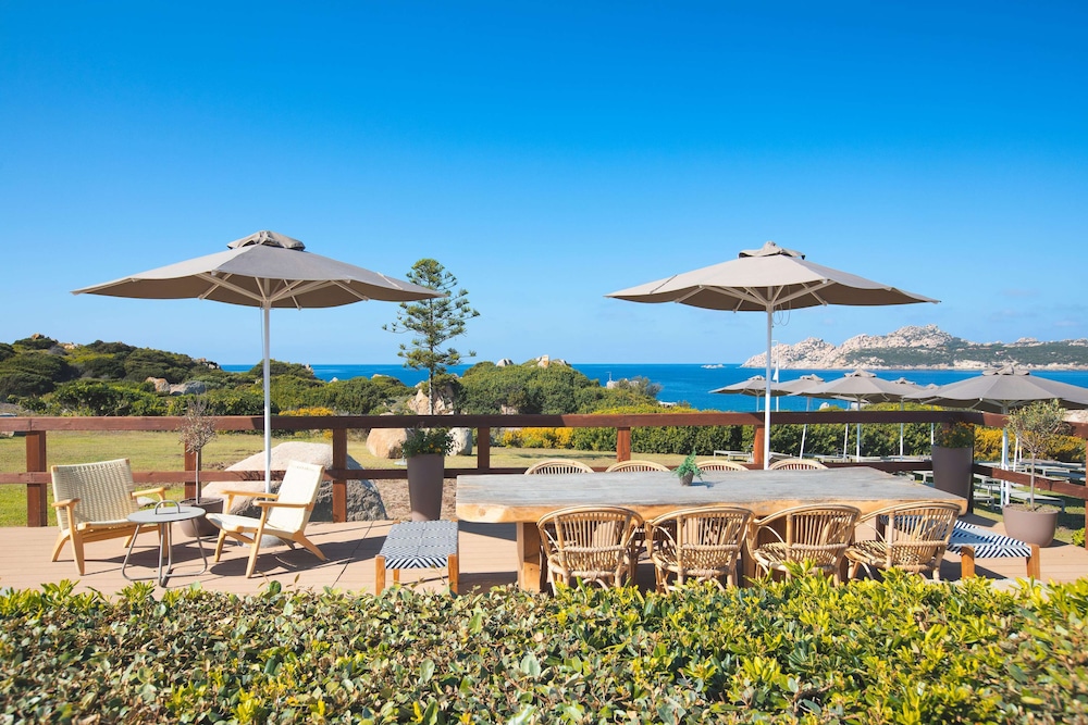 Mangia's Santa Teresa Sardinia, Curio Collection by Hilton — Restaurant & bars in Capo Testa, Sardinia