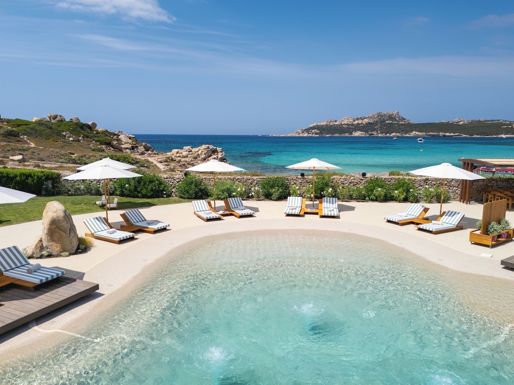 Mangia's Santa Teresa Sardinia, Curio Collection by Hilton — Swimming pool in Capo Testa, Sardinia
