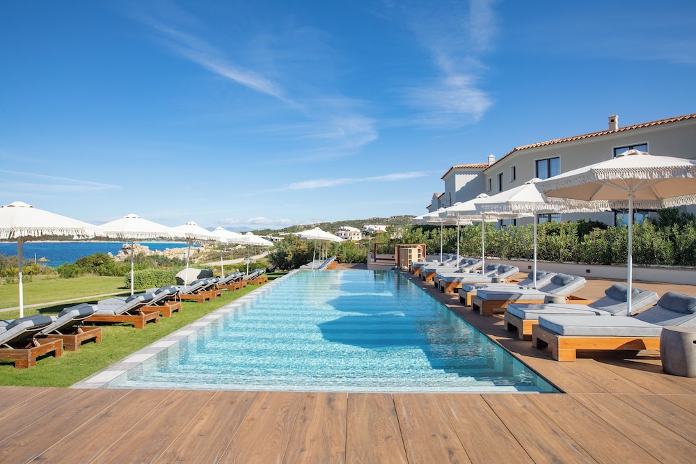 Mangia's Santa Teresa Sardinia, Curio Collection by Hilton — Swimming pool in Capo Testa, Sardinia