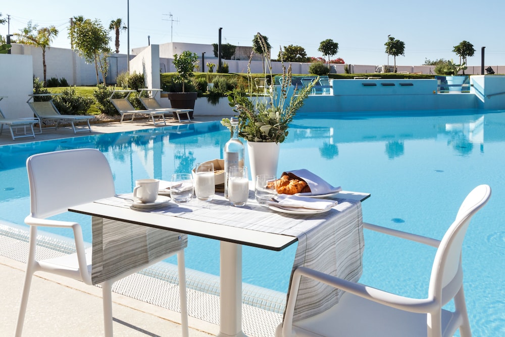SEAWATER HOTEL BIO & BEAUTY SPA — Swimming pool in Marsala, Sicily