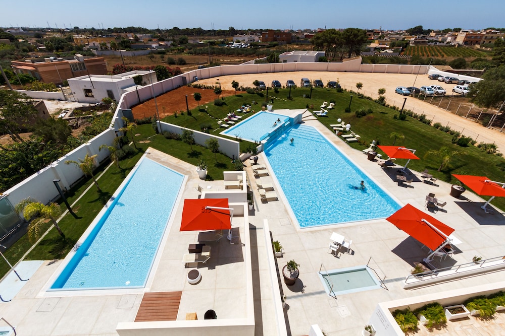 SEAWATER HOTEL BIO & BEAUTY SPA — Swimming pool in Marsala, Sicily