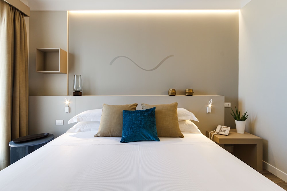 SEAWATER HOTEL BIO & BEAUTY SPA — Hotel rooms in Marsala, Sicily