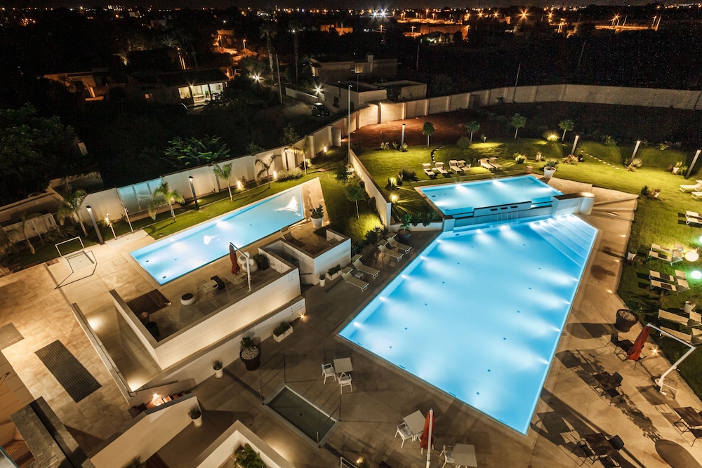 SEAWATER HOTEL BIO & BEAUTY SPA — Swimming pool in Marsala, Sicily