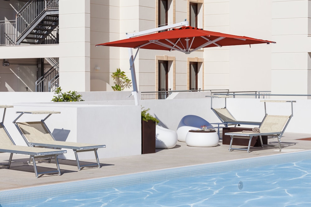 SEAWATER HOTEL BIO & BEAUTY SPA — Swimming pool in Marsala, Sicily