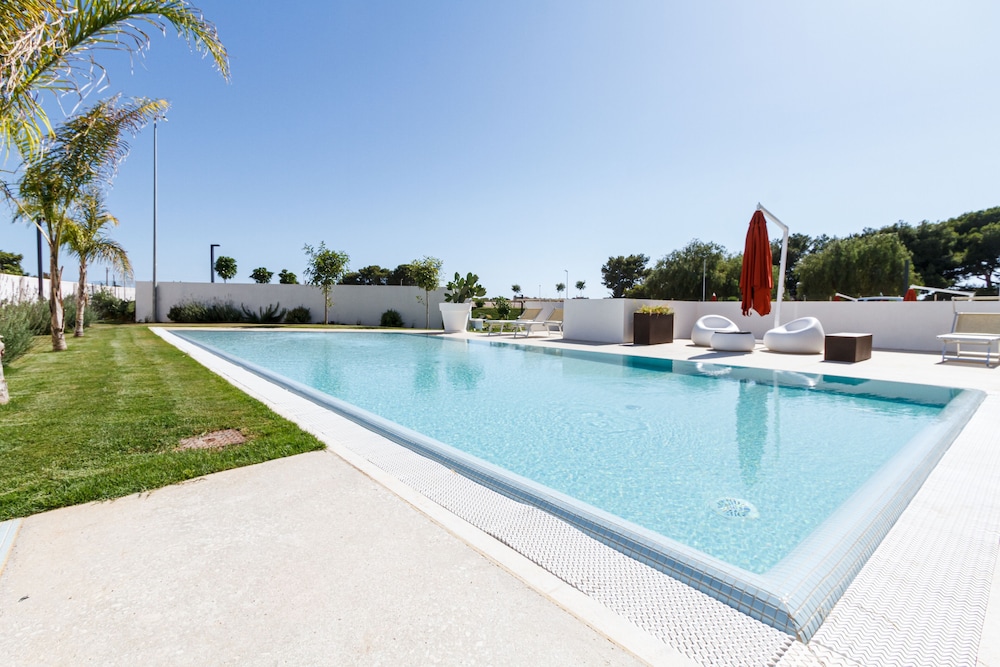SEAWATER HOTEL BIO & BEAUTY SPA — Swimming pool in Marsala, Sicily