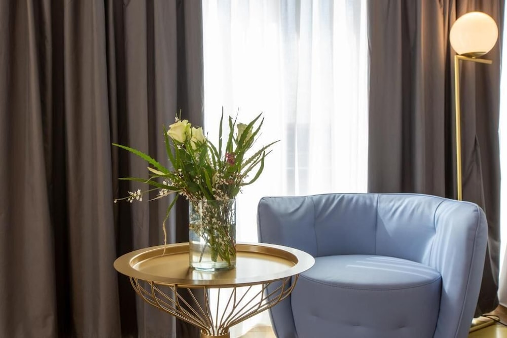 Grand Hotel Faraglioni — Hotel rooms in Aci Castello, Sicily