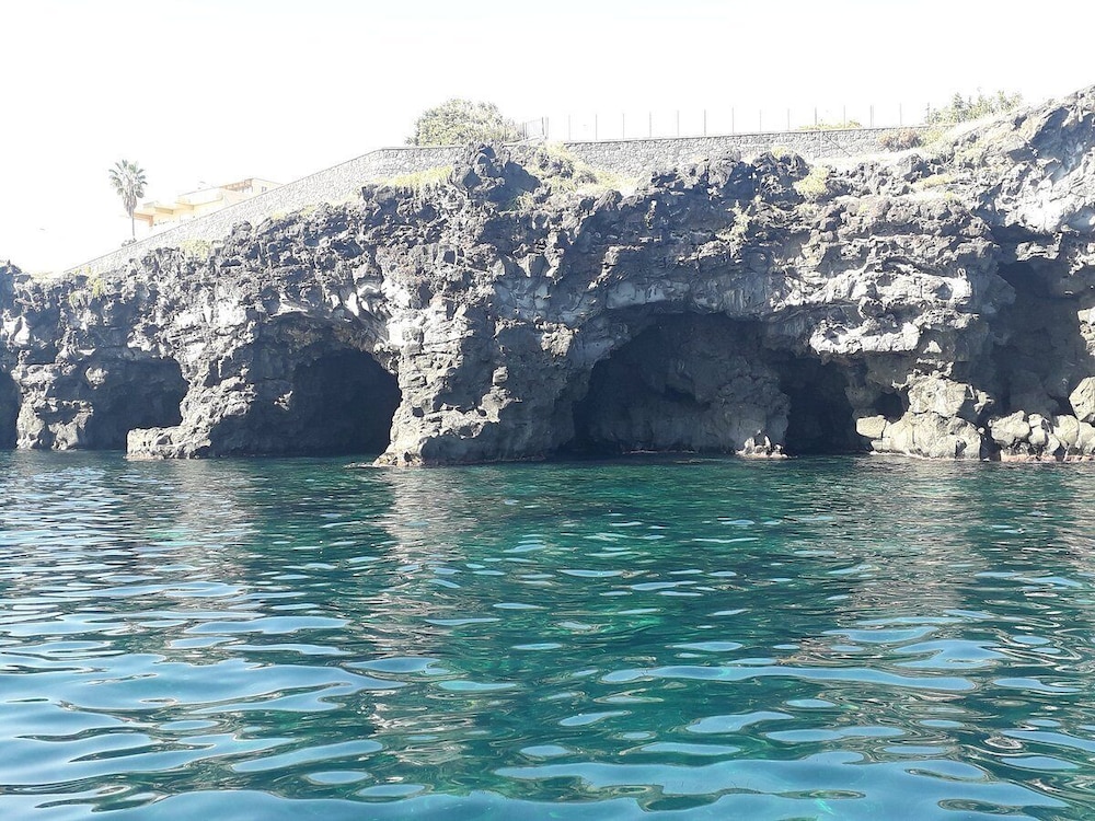 Grand Hotel Faraglioni — Beach in Aci Castello, Sicily