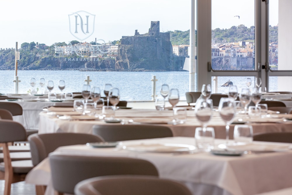 Grand Hotel Faraglioni — Restaurant & bars in Aci Castello, Sicily