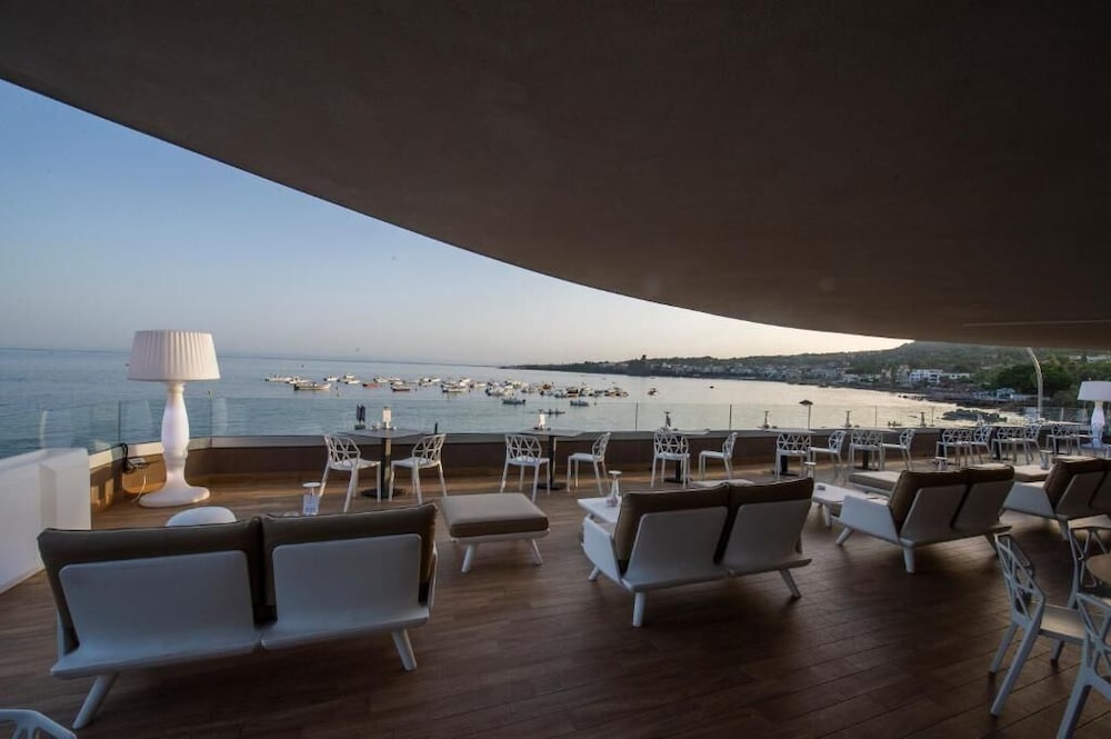 Grand Hotel Faraglioni — Restaurant & bars in Aci Castello, Sicily