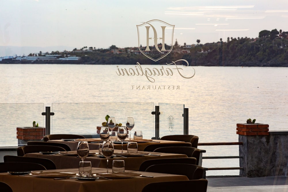 Grand Hotel Faraglioni — Restaurant & bars in Aci Castello, Sicily