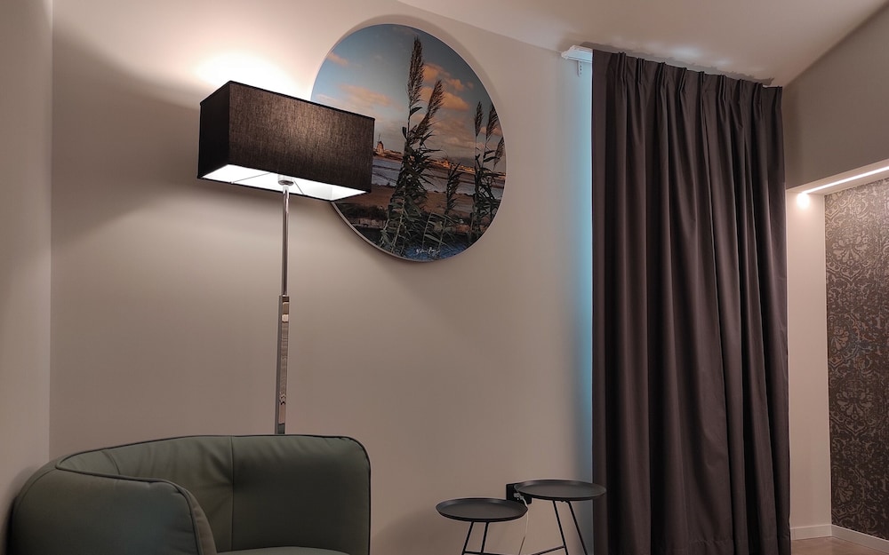 Grand Hotel Faraglioni — Hotel rooms in Aci Castello, Sicily