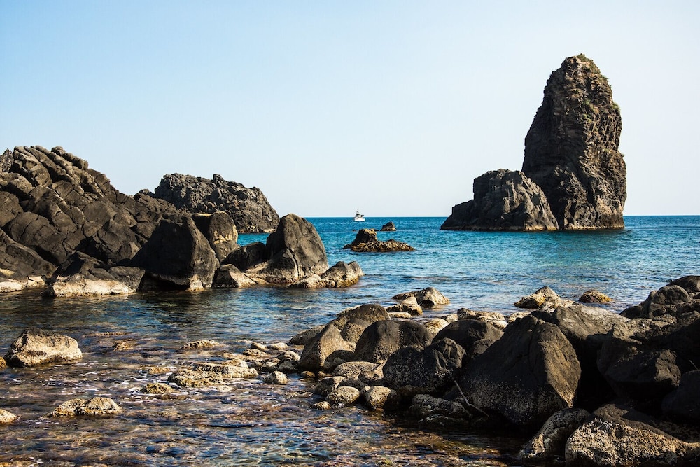 Grand Hotel Faraglioni — Beach in Aci Castello, Sicily