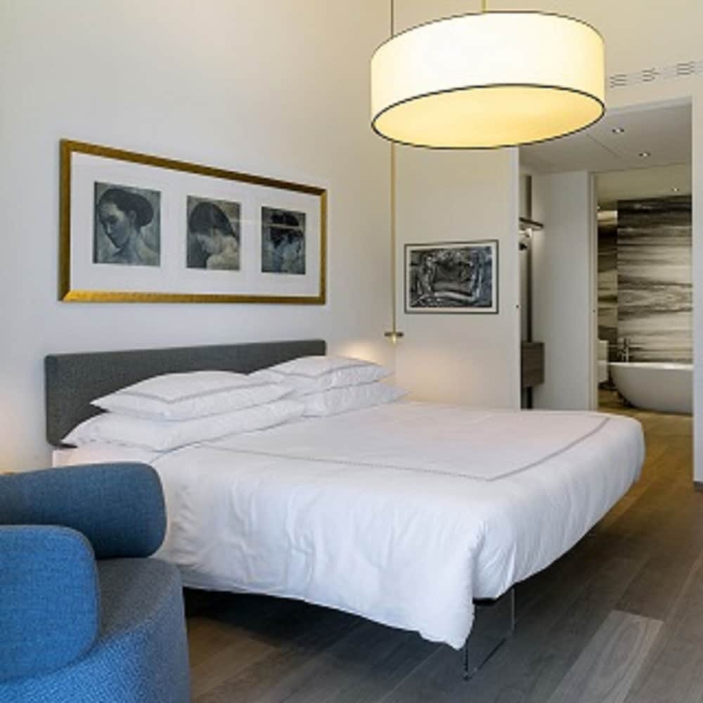 ARIA Retreat & SPA - The Leading Hotels of the World — Hotel rooms in Porlezza, Lombardy