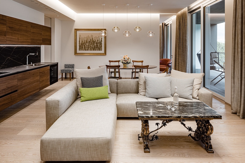 ARIA Retreat & SPA - The Leading Hotels of the World — Hotel rooms in Porlezza, Lombardy