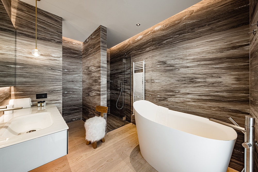 ARIA Retreat & SPA - The Leading Hotels of the World — Hotel rooms in Porlezza, Lombardy