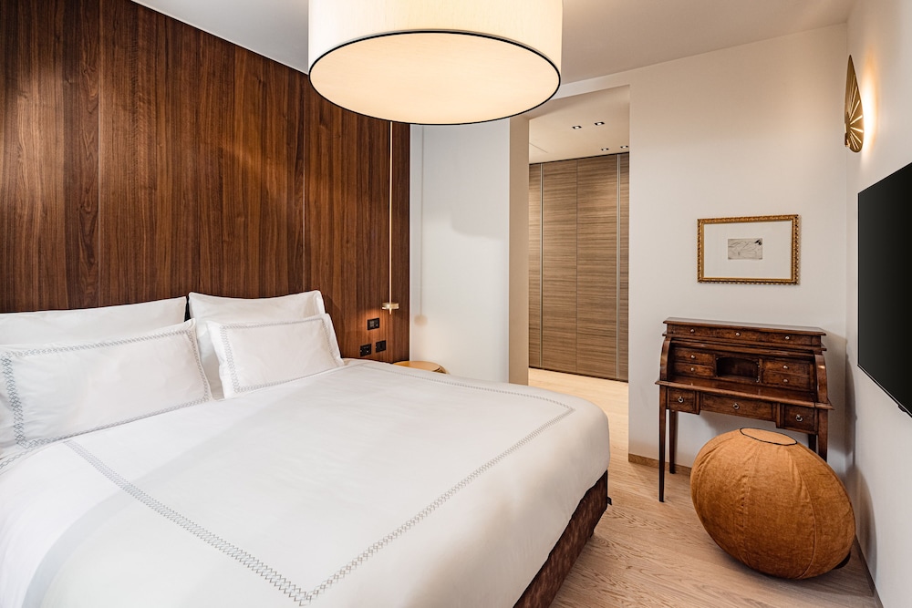 ARIA Retreat & SPA - The Leading Hotels of the World — Hotel rooms in Porlezza, Lombardy