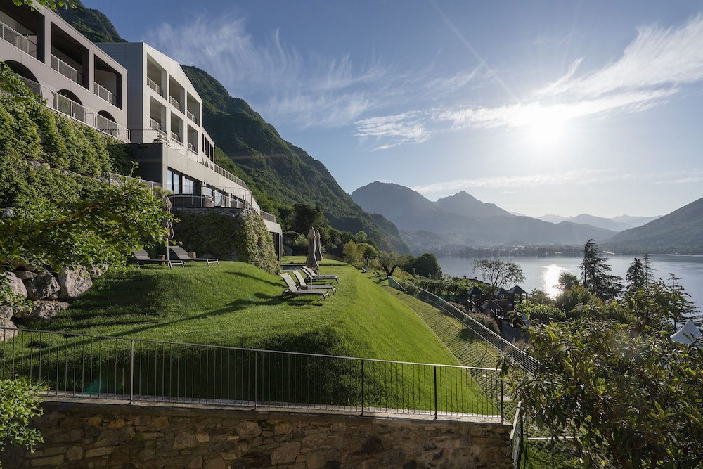 ARIA Retreat & SPA - The Leading Hotels of the World — Hotel building in Porlezza, Lombardy