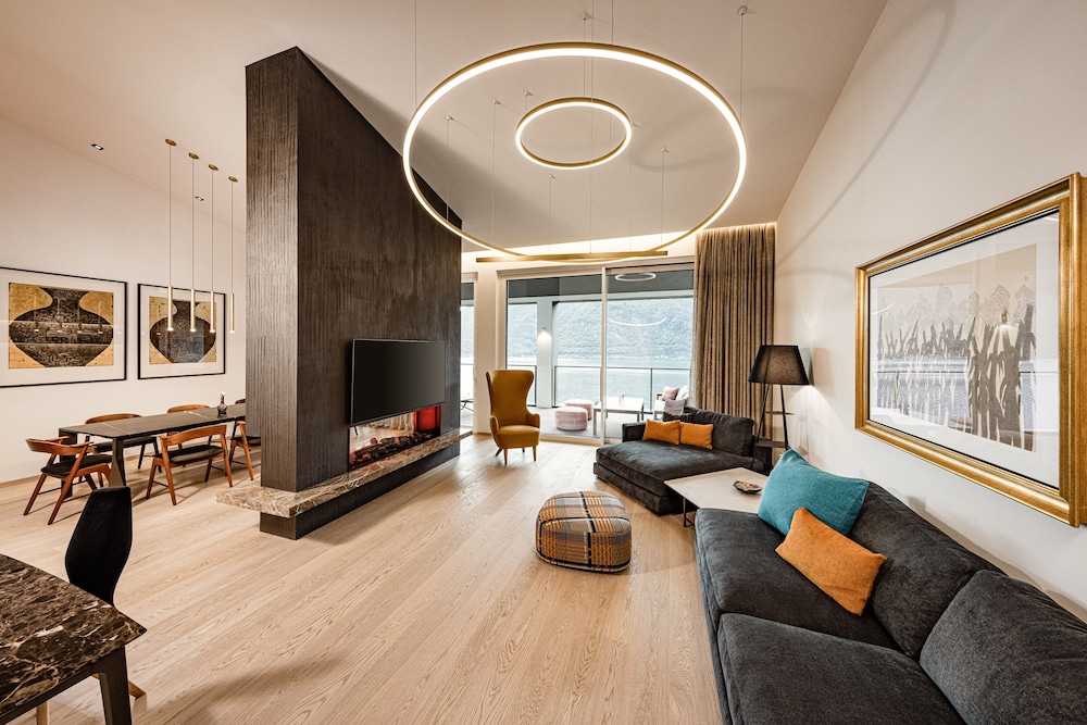 ARIA Retreat & SPA - The Leading Hotels of the World — Hotel rooms in Porlezza, Lombardy